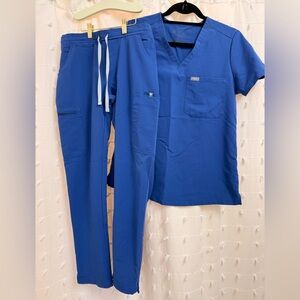 FIGS Scrub Set - XS Yola pants and S Catarina One Pocket top - Royal Blue